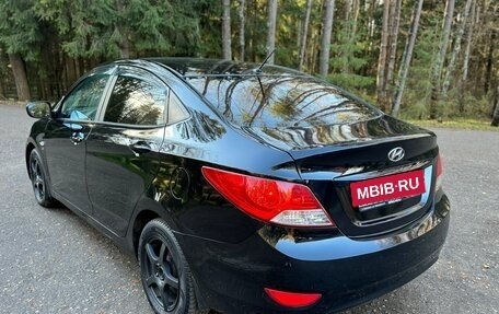 Hyundai Solaris II рестайлинг, 2012 год, 685 000 рублей, 4 фотография