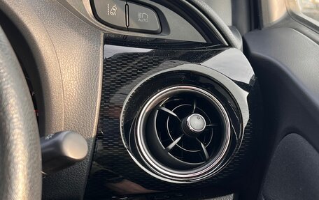 Toyota Vitz, 2019 год, 1 300 000 рублей, 10 фотография