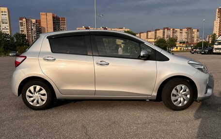 Toyota Vitz, 2019 год, 1 300 000 рублей, 3 фотография