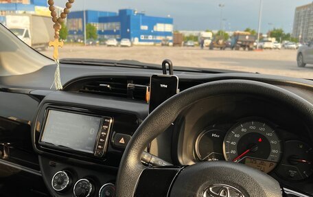 Toyota Vitz, 2019 год, 1 300 000 рублей, 9 фотография