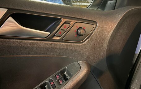 Volkswagen Jetta VI, 2018 год, 1 400 000 рублей, 15 фотография