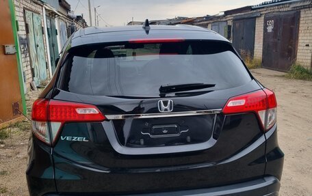 Honda Vezel, 2018 год, 2 300 000 рублей, 4 фотография