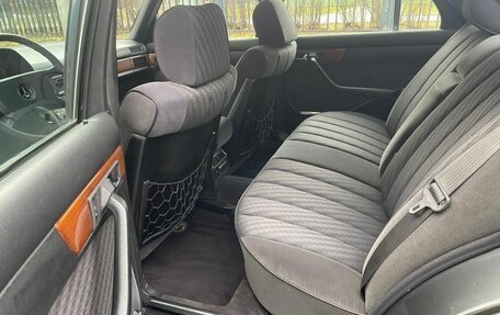 Mercedes-Benz S-Класс, 1986 год, 3 700 000 рублей, 10 фотография