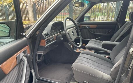 Mercedes-Benz S-Класс, 1986 год, 3 700 000 рублей, 7 фотография