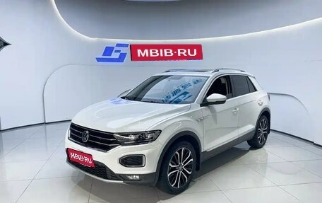 Volkswagen T-Roc I, 2022 год, 1 550 445 рублей, 1 фотография