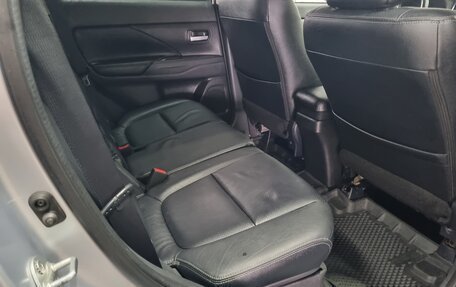 Mitsubishi Outlander III рестайлинг 3, 2012 год, 1 350 000 рублей, 10 фотография