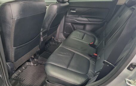 Mitsubishi Outlander III рестайлинг 3, 2012 год, 1 350 000 рублей, 8 фотография