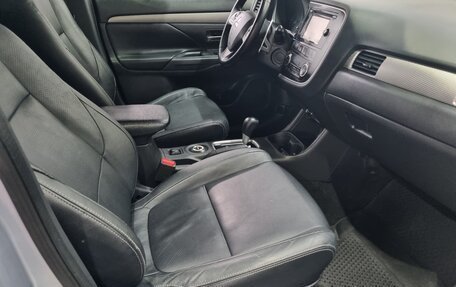 Mitsubishi Outlander III рестайлинг 3, 2012 год, 1 350 000 рублей, 9 фотография