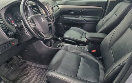 Mitsubishi Outlander III рестайлинг 3, 2012 год, 1 350 000 рублей, 7 фотография