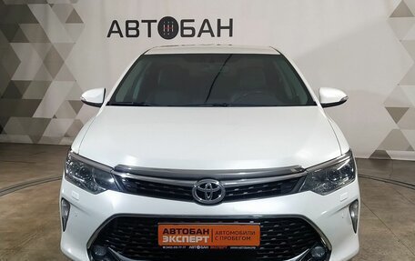 Toyota Camry, 2017 год, 2 288 000 рублей, 2 фотография