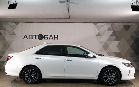 Toyota Camry, 2017 год, 2 288 000 рублей, 6 фотография