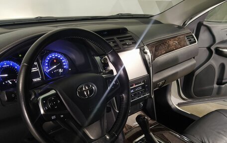 Toyota Camry, 2017 год, 2 288 000 рублей, 10 фотография