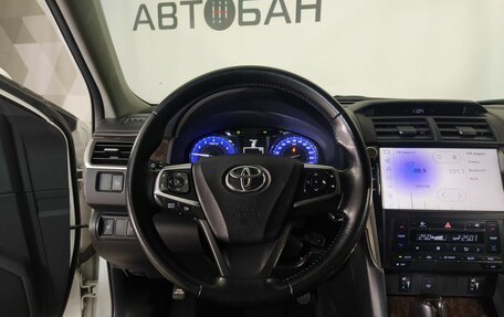 Toyota Camry, 2017 год, 2 288 000 рублей, 13 фотография