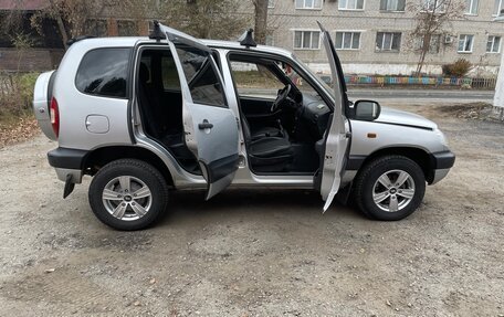 Chevrolet Niva I рестайлинг, 2008 год, 750 000 рублей, 7 фотография