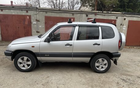 Chevrolet Niva I рестайлинг, 2008 год, 750 000 рублей, 3 фотография