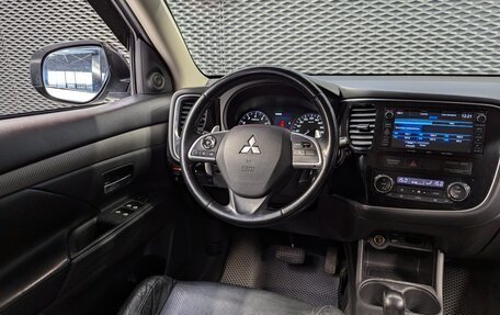 Mitsubishi Outlander III рестайлинг 3, 2012 год, 1 300 000 рублей, 14 фотография