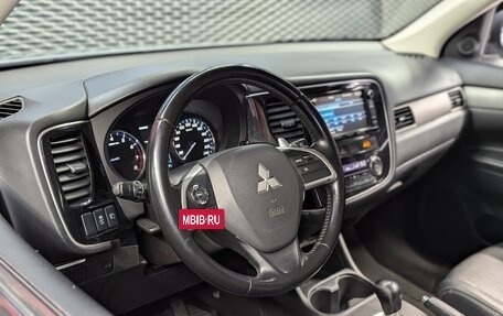 Mitsubishi Outlander III рестайлинг 3, 2012 год, 1 300 000 рублей, 9 фотография