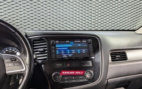 Mitsubishi Outlander III рестайлинг 3, 2012 год, 1 300 000 рублей, 18 фотография