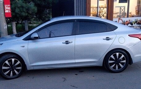 Hyundai Solaris II рестайлинг, 2017 год, 950 000 рублей, 6 фотография