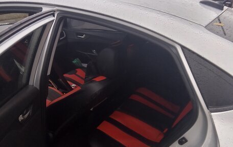 Hyundai Solaris II рестайлинг, 2017 год, 950 000 рублей, 11 фотография