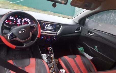 Hyundai Solaris II рестайлинг, 2017 год, 950 000 рублей, 9 фотография