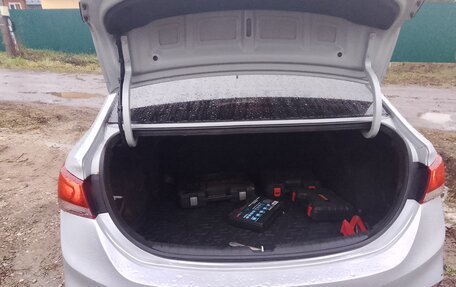 Hyundai Solaris II рестайлинг, 2017 год, 950 000 рублей, 10 фотография