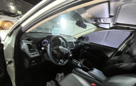 Honda Vezel, 2022 год, 1 750 000 рублей, 8 фотография