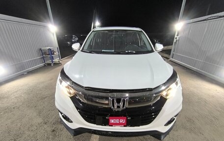 Honda Vezel, 2022 год, 1 750 000 рублей, 2 фотография