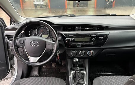 Toyota Corolla, 2013 год, 1 350 000 рублей, 11 фотография