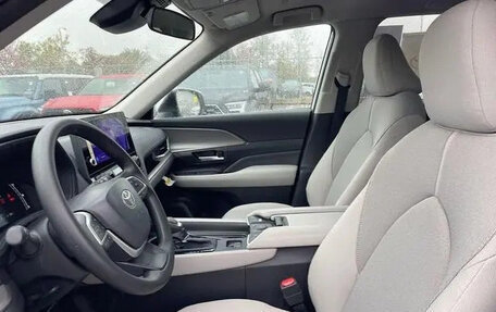 Toyota Highlander, 2025 год, 8 000 000 рублей, 5 фотография