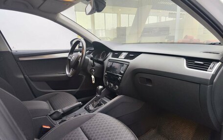 Skoda Octavia, 2018 год, 1 900 000 рублей, 13 фотография