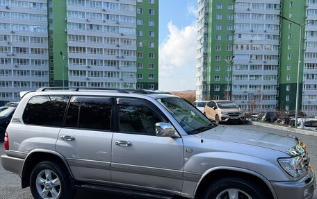 Toyota Land Cruiser 100 рестайлинг 2, 2005 год, 4 500 000 рублей, 3 фотография