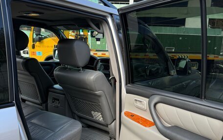 Toyota Land Cruiser 100 рестайлинг 2, 2005 год, 4 500 000 рублей, 10 фотография