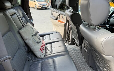 Toyota Land Cruiser 100 рестайлинг 2, 2005 год, 4 500 000 рублей, 11 фотография