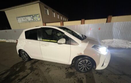 Toyota Vitz, 2017 год, 780 000 рублей, 2 фотография