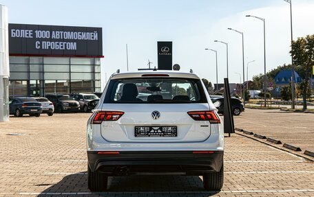 Volkswagen Tiguan II, 2020 год, 1 865 000 рублей, 5 фотография