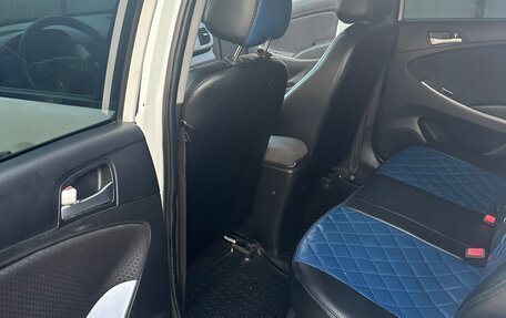 Hyundai Solaris II рестайлинг, 2015 год, 680 000 рублей, 10 фотография