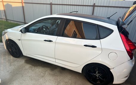 Hyundai Solaris II рестайлинг, 2015 год, 680 000 рублей, 4 фотография