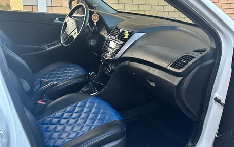 Hyundai Solaris II рестайлинг, 2015 год, 680 000 рублей, 8 фотография