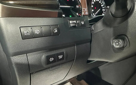 Lexus LX III, 2018 год, 7 600 000 рублей, 24 фотография