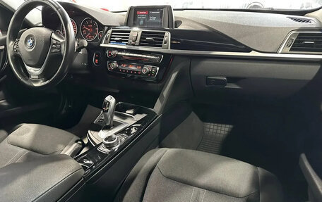 BMW 3 серия, 2017 год, 1 990 000 рублей, 12 фотография