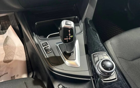 BMW 3 серия, 2017 год, 1 990 000 рублей, 15 фотография