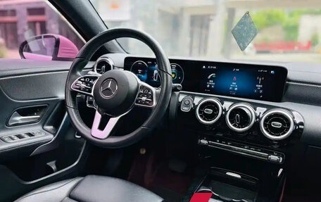 Mercedes-Benz A-Класс, 2022 год, 1 750 000 рублей, 13 фотография