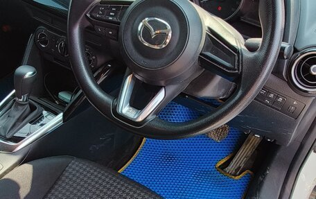 Mazda Demio IV, 2018 год, 1 130 000 рублей, 10 фотография