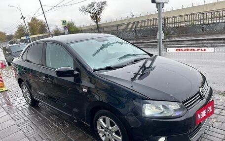 Volkswagen Polo VI (EU Market), 2011 год, 625 000 рублей, 2 фотография