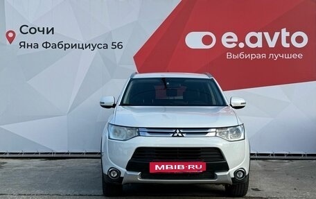 Mitsubishi Outlander III рестайлинг 3, 2014 год, 1 580 000 рублей, 2 фотография