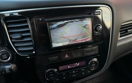 Mitsubishi Outlander III рестайлинг 3, 2014 год, 1 580 000 рублей, 15 фотография