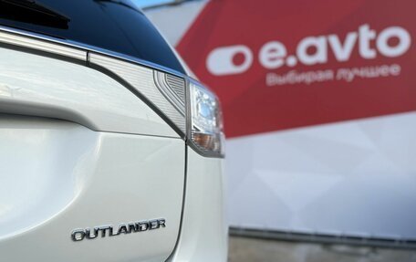 Mitsubishi Outlander III рестайлинг 3, 2014 год, 1 580 000 рублей, 20 фотография