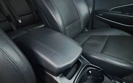 Hyundai Santa Fe III рестайлинг, 2018 год, 2 750 000 рублей, 24 фотография