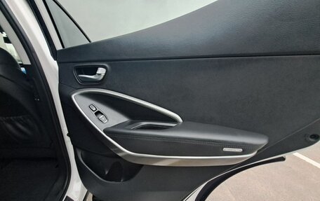 Hyundai Santa Fe III рестайлинг, 2018 год, 2 750 000 рублей, 27 фотография